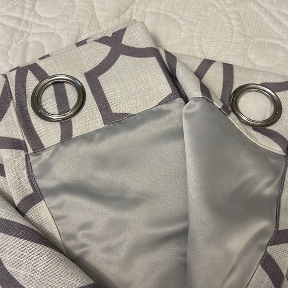 Gray pattern blackout curtains - Picture 5 of 6